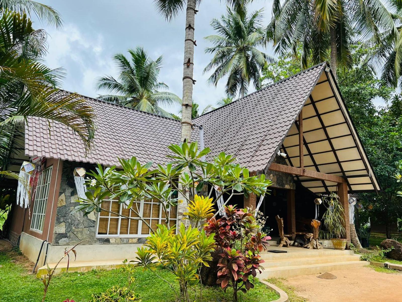 Coco Village Hotel Chilaw Exterior foto